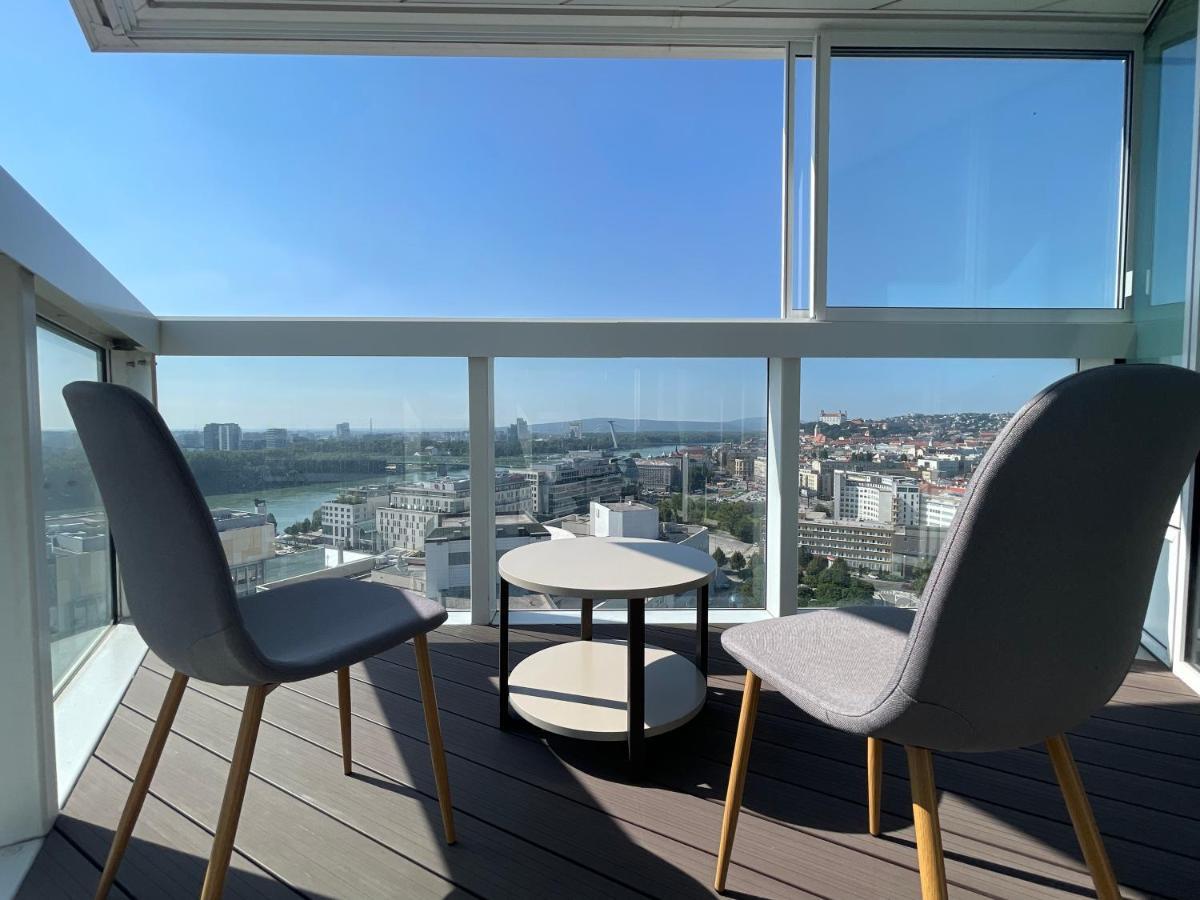Sag Panorama Apartment 3 Rooms 19Th Floor Great View Free Parking Братислава Экстерьер фото